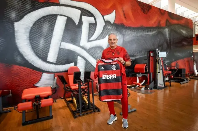 Tite inicia treinos à frente do Flamengo