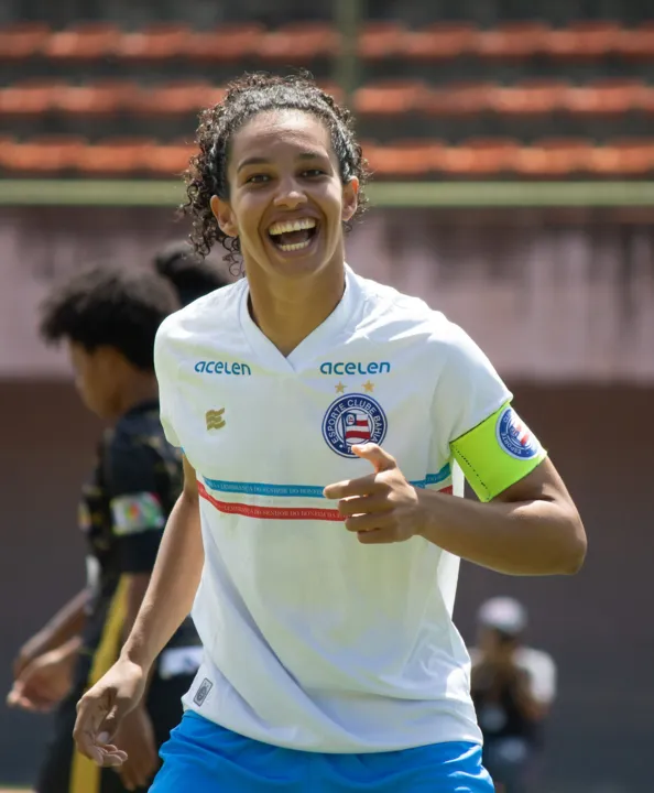 Capitã do time  feminino do Bahia no Campeonato Baiano, Aila conta com apoio da fiel torcida em Pituaçu