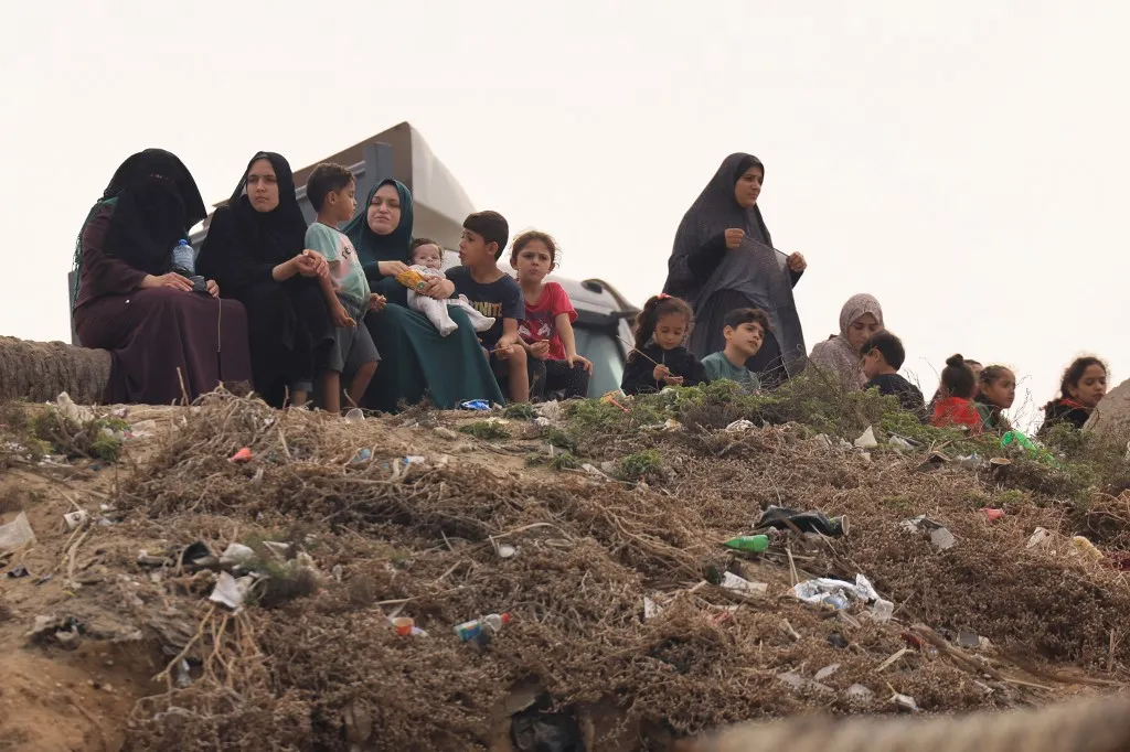 Cerca de 2,2 milhões de pessoas que vivem na Faixa de Gaza sofrem uma grave crise humanitária
