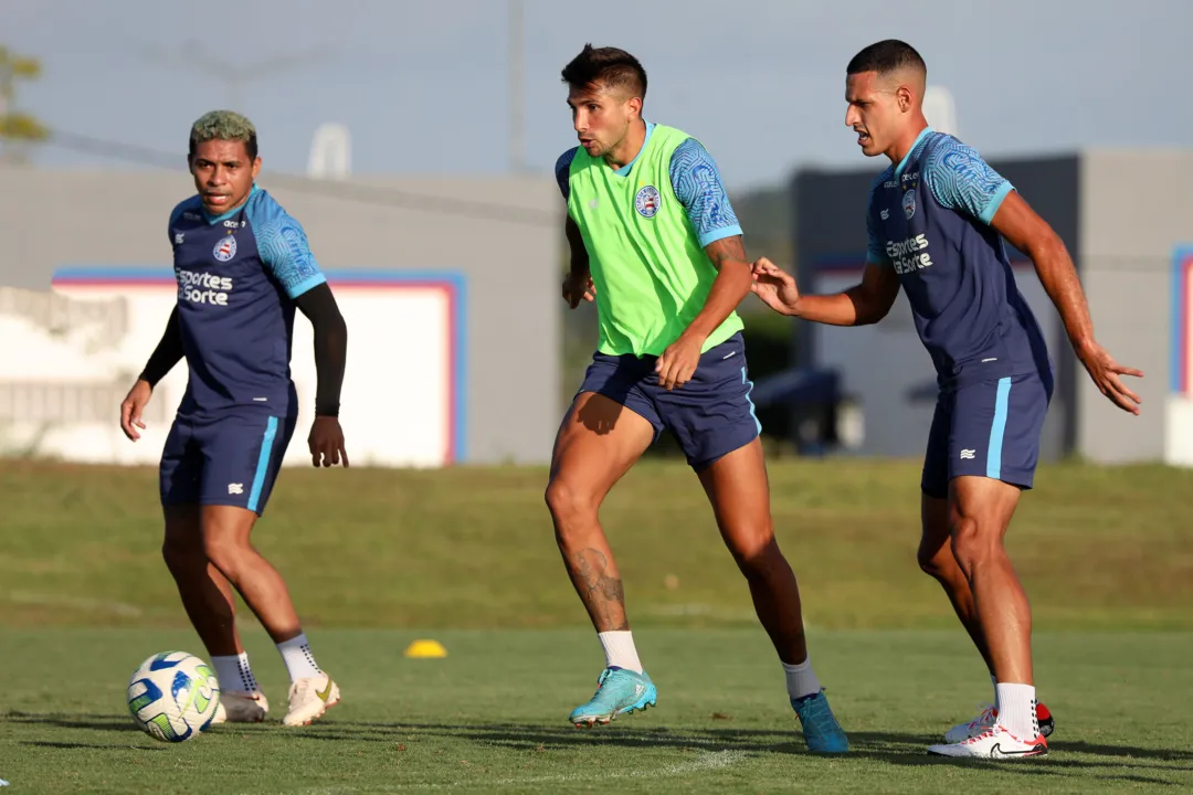 Na versão do jornalista, Jacaré e Gabriel Xavier se recusaram a ir para o aquecimento, enquanto Mugni foi por espontânea vontade