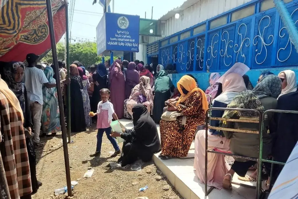 Feridos no Sudão não param de chegar ao hospital mais próximo
