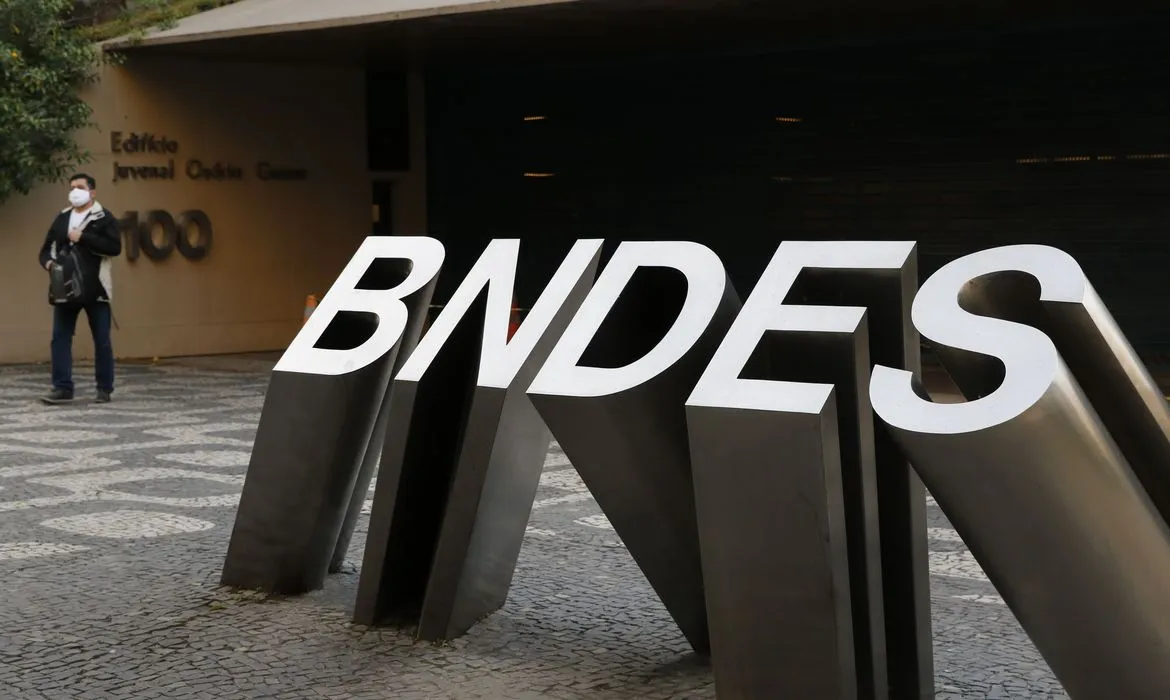 BNDES tem alta nos desembolsos e no lucro recorrente no 3° trimestre