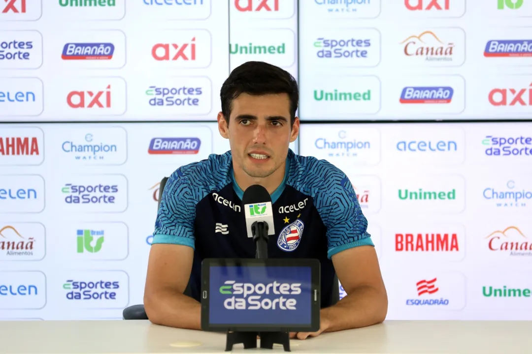 O jogador deve ocupar a vaga deixada por Cauly, no meio de campo do Tricolor