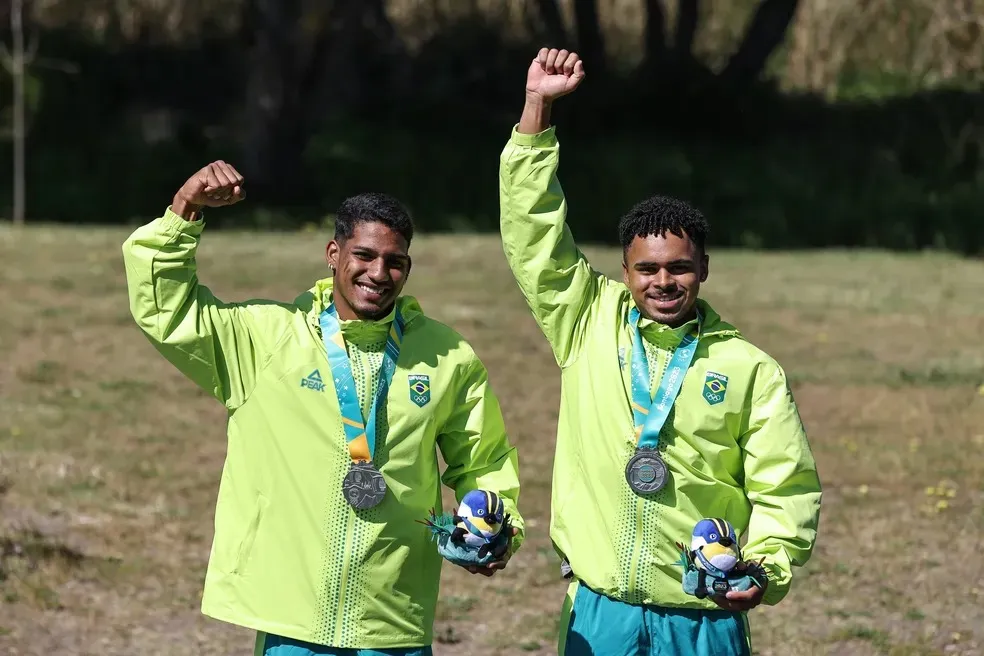 Evandilson Neto e Filipe Santana garantiram a medalha de prata na prova dos 500m do C2 na canoagem de velocidade