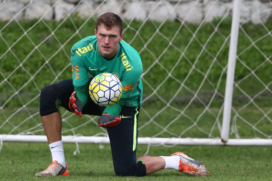 Durante um treinamento no último sábado, Bento começou a sentir desconforto na região da coxa