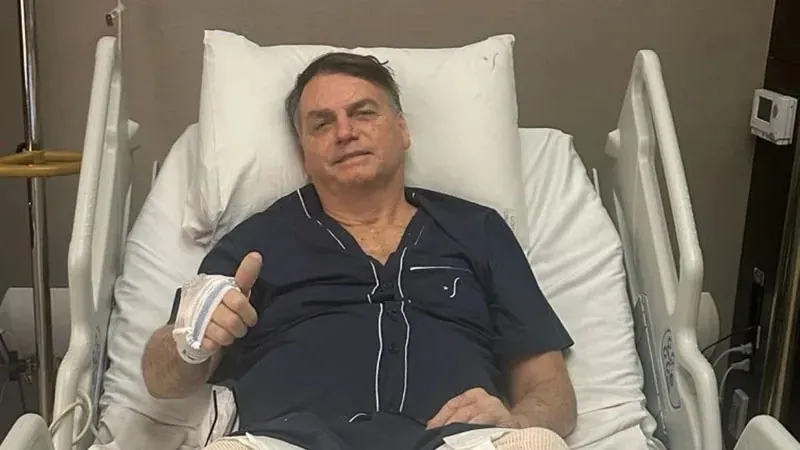 Bolsonaro passou por uma série de procedimentos