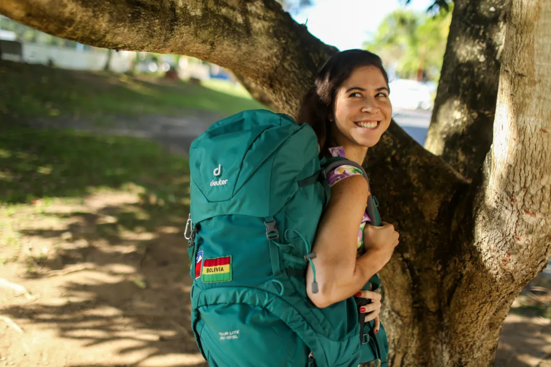 Milena tem apenas 24 anos, mas já fez três intercâmbios