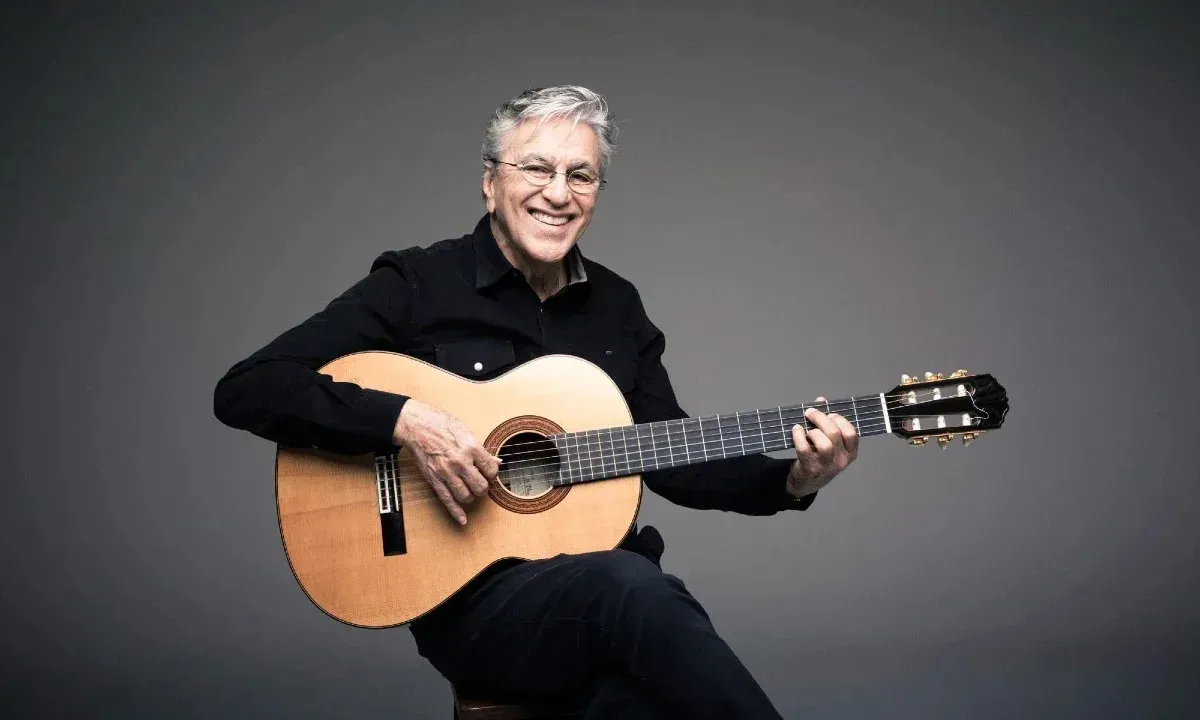 Caetano Veloso recebe 'Doutor Honoris Causa'