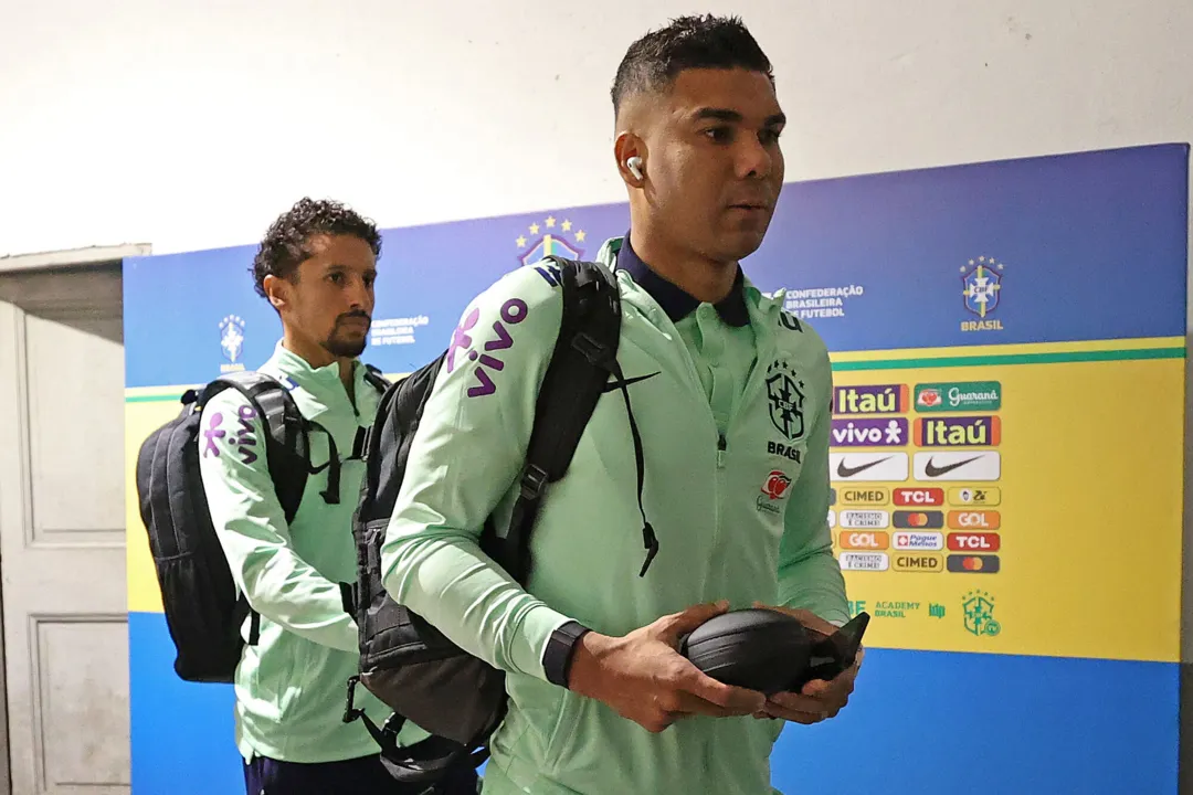 Casemiro reclama de atuação ruim contra o Uruguai e cobra evolução da equipe