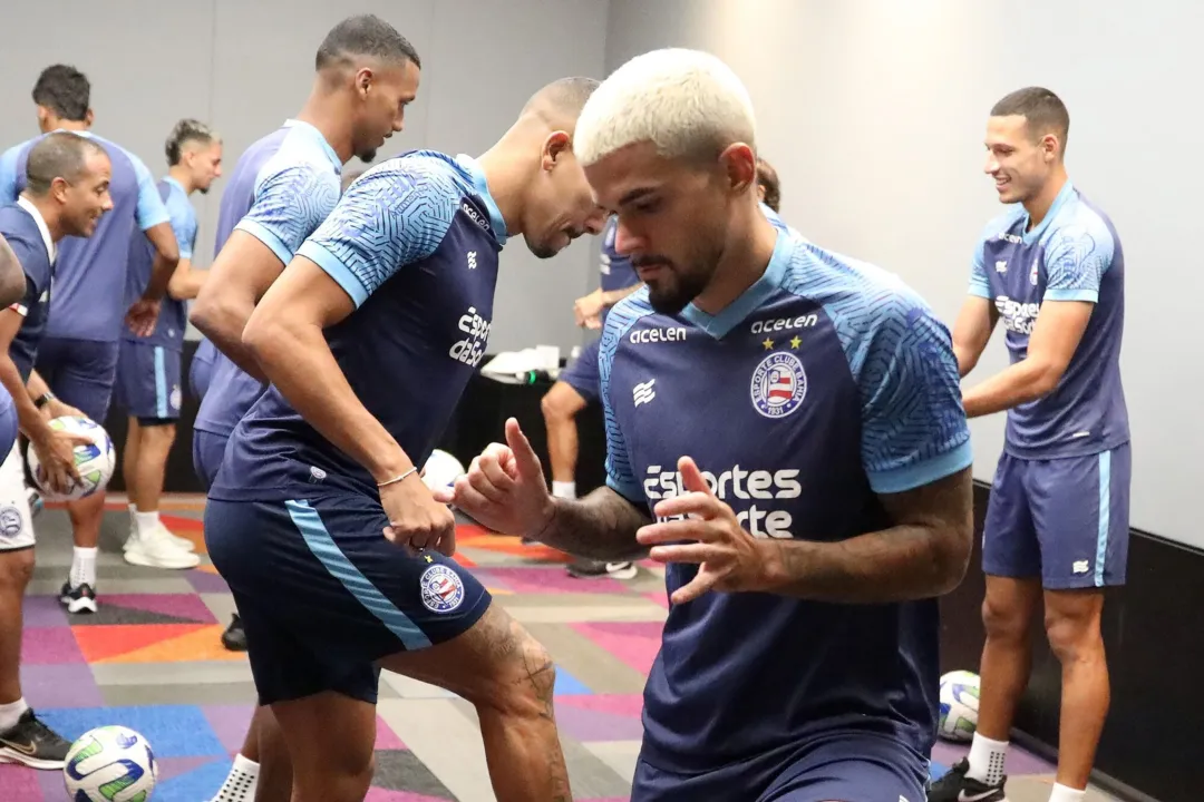 Cauly durante aquecimento no Mineirão, antes do jogo contra o Cruzeiro