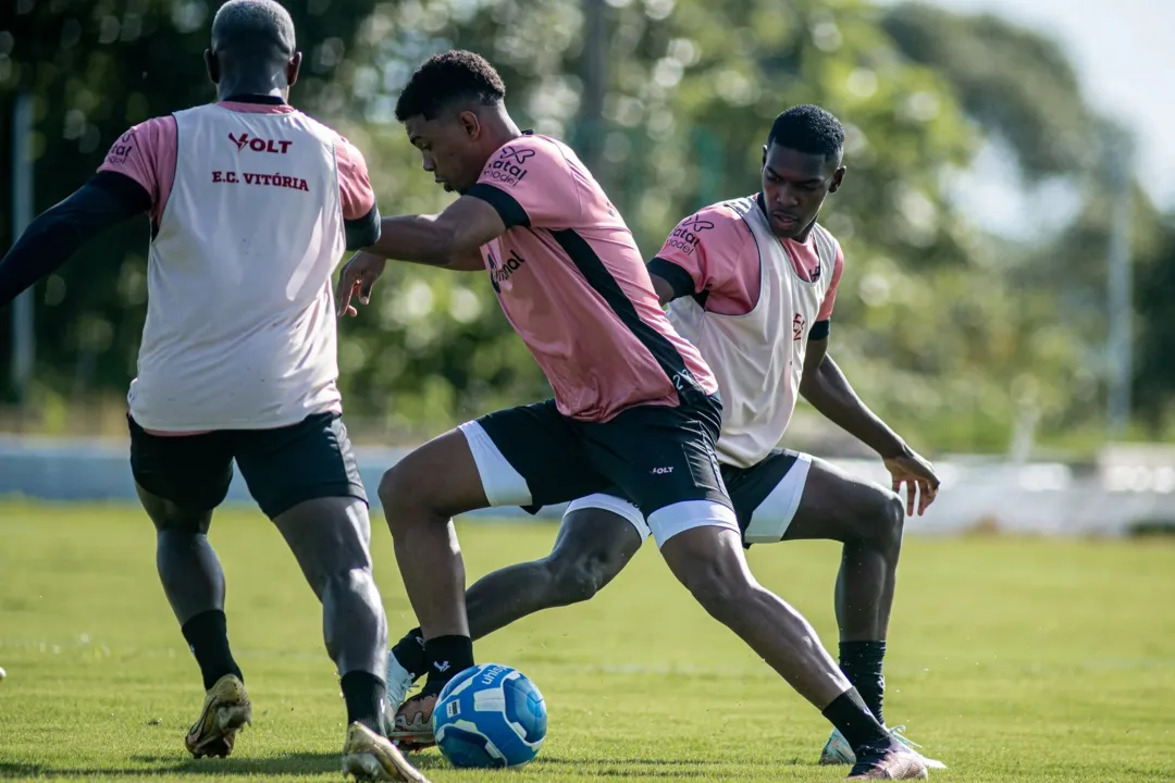 Vitória treinou para a última rodada da Série B sem titulares