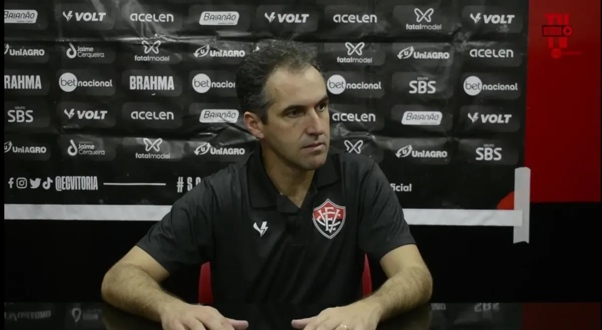 Léo Condé elogiou a postura do Vitória contra o Atlético-GO