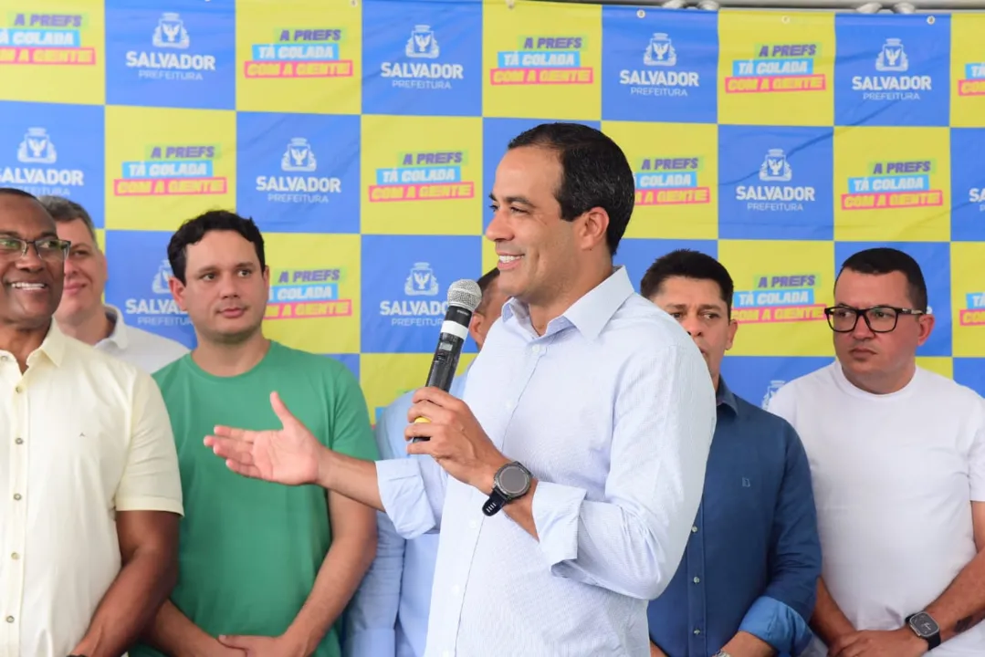 Bruno Reis esteve na Avenida Jorge Amado nesta quarta-feira