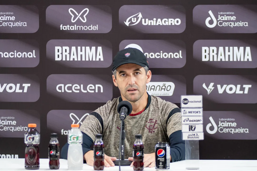 Léo Condé em entrevista coletiva nesta quinta-feira, 24