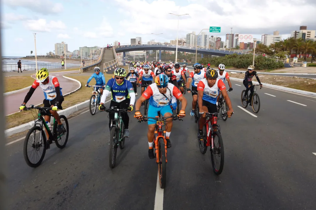 Evento une a paixão pelas bikes ao fantástico cenário da orla da capital baiana