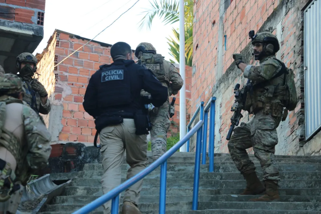 Imagem ilustrativa da imagem Endereços de facção são mapeados por forças militares em Salvador