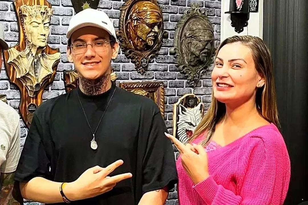 Andressa Urach  e o seu filho, Arthur