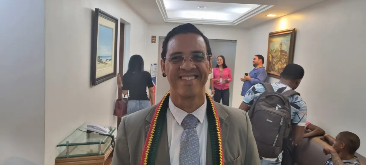 Deputado estadual Hilton Coelho (PSOL)