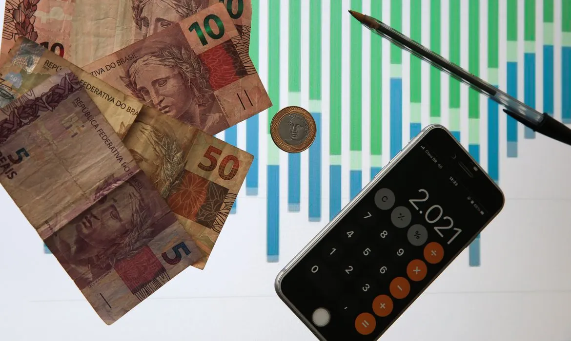 Previsões do mercado financeiro para os principais indicadores econômicos em 2023 ficaram estáveis