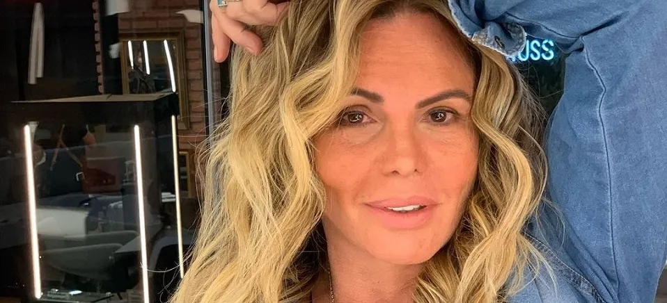 Imagem ilustrativa da imagem Ex-modelo Cristina Mortágua pede ajuda na web: "não tenho onde morar"