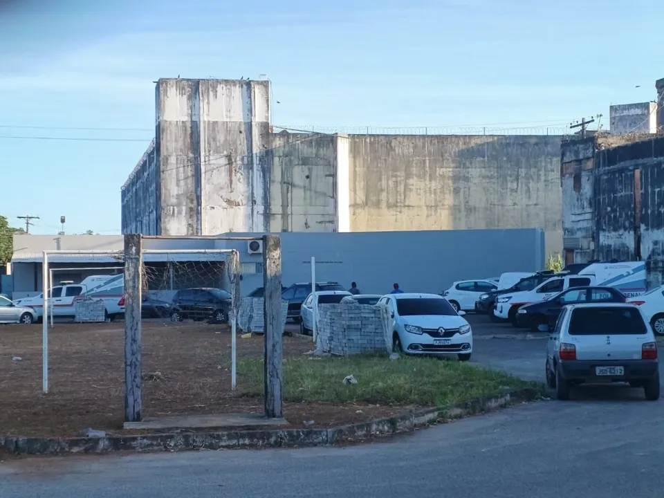 Detentos escaparam da Penitenciária Lemos de Brito, na Mata Escura