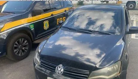 Imagem ilustrativa da imagem Homem compra carro na ‘feira do rolo’ e acaba detido por receptação