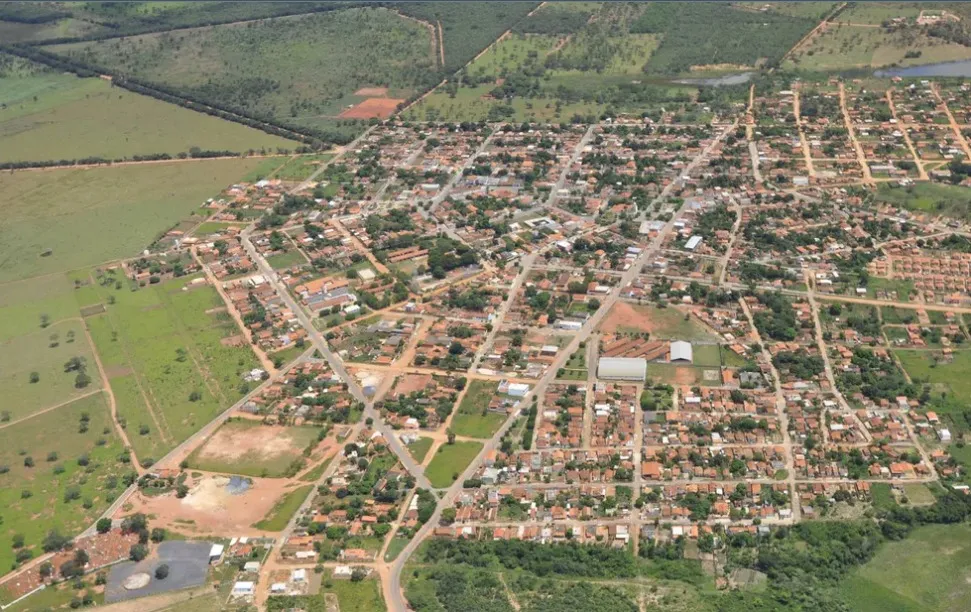 Corpo dele foi encontrado em um córrego, que fica próximo ao esbalecimento, no centro da cidade