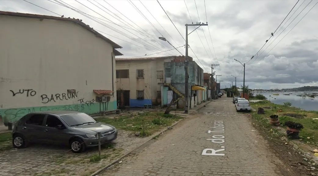 Agentes receberam a informação de uma mulher e uma criança golpeadas por arma branca, na rua Tubarão