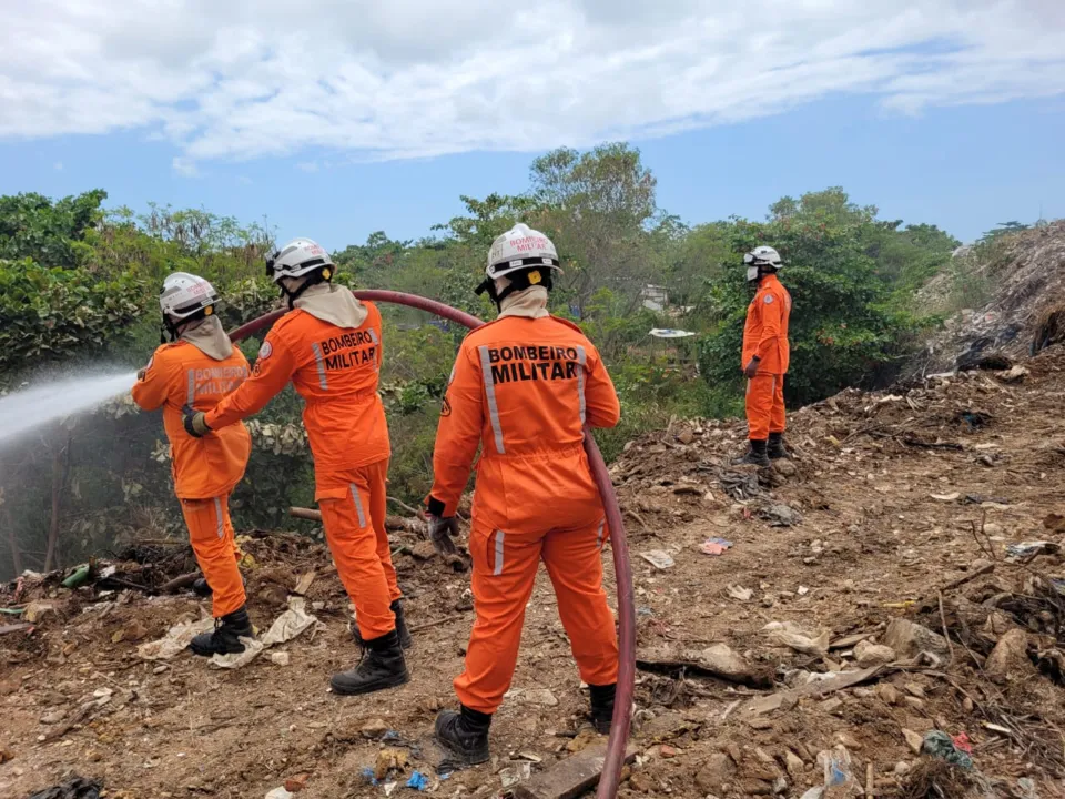 Incêndio foi debelado após cinco dias de atuação do Corpo de Bombeiros