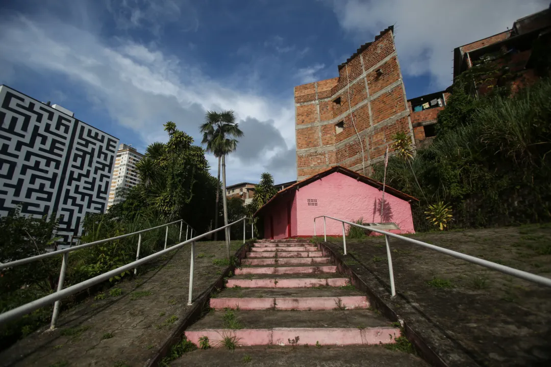 Desde 2019, o terreiro da Casa Branca tenta impedir a construção de um prédio na lateral superior do templo