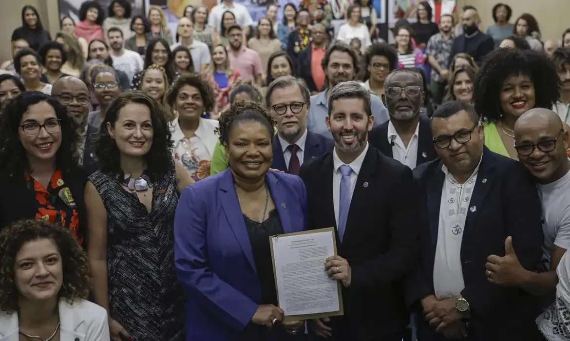 Qualquer pessoa física ou empresa pode solicitar o tombamento