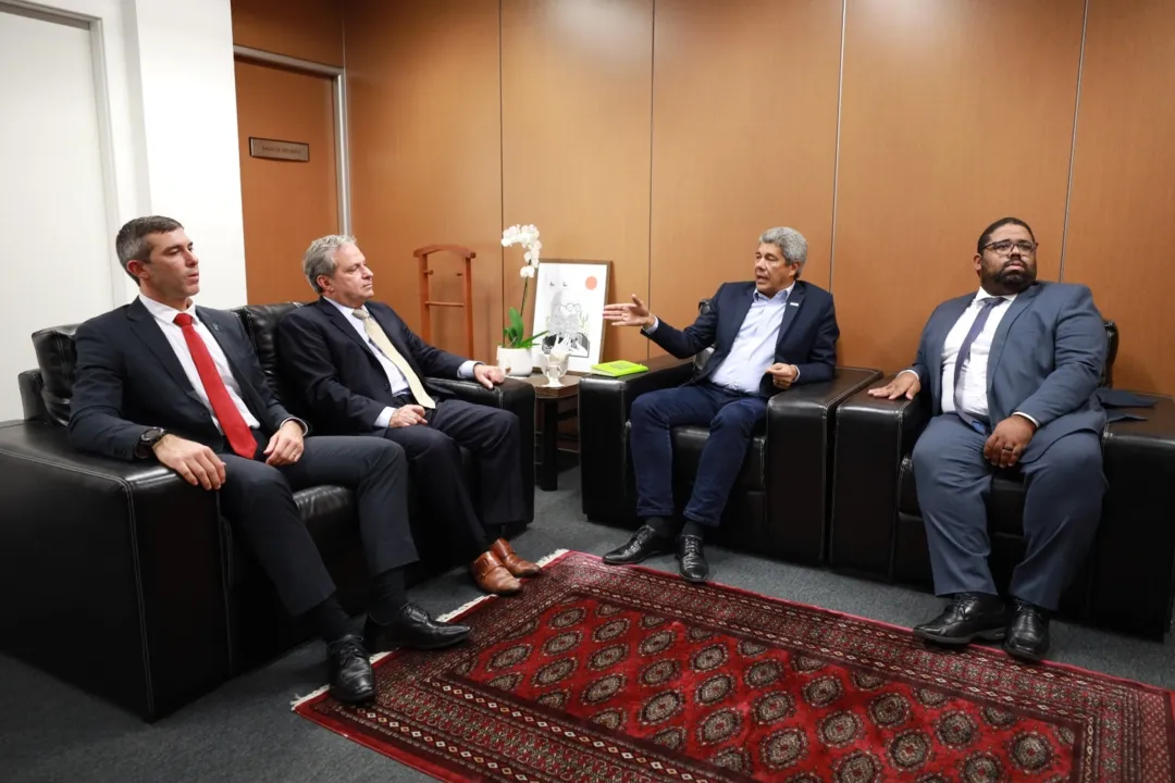 Reunião entre o governador da Bahia e comitiva com o secretário Nacional de Segurança Pública (Senasp), Francisco Tadeu de Alencar