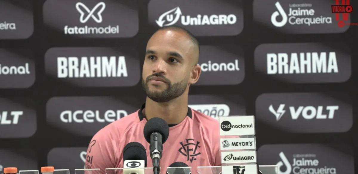 João Victor durante coletiva nesta terça-feira