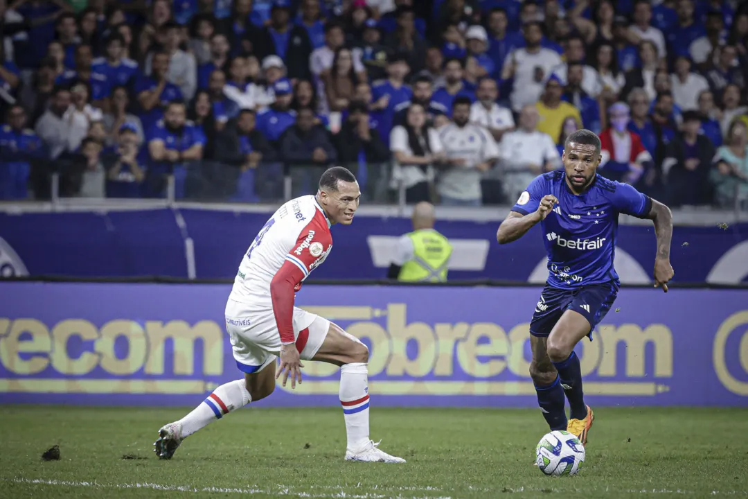 Cruzeiro e Fortaleza duelam em confronto para escapar da zona do rebaixamento da Série A