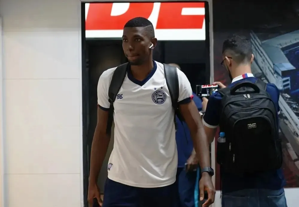 Capitão do Bahia, Kanu foi titular no revés para o Santos em casa