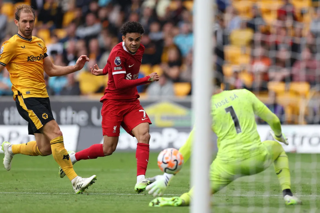 Os gols do Liverpool foram marcados por Gakpo, Robertson e Elliott
