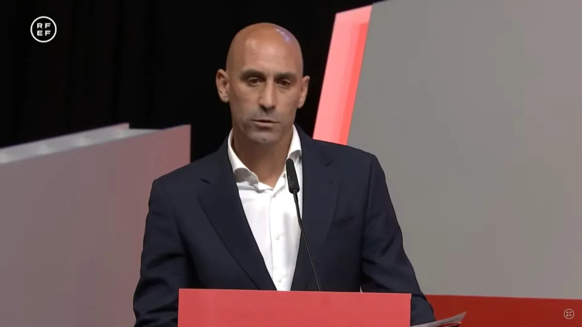 Luis Rubiales se defendeu das acusações de assédio durante a Assembleia Extraordinária da Real Federação Espanhola de Futebol (RFEF)