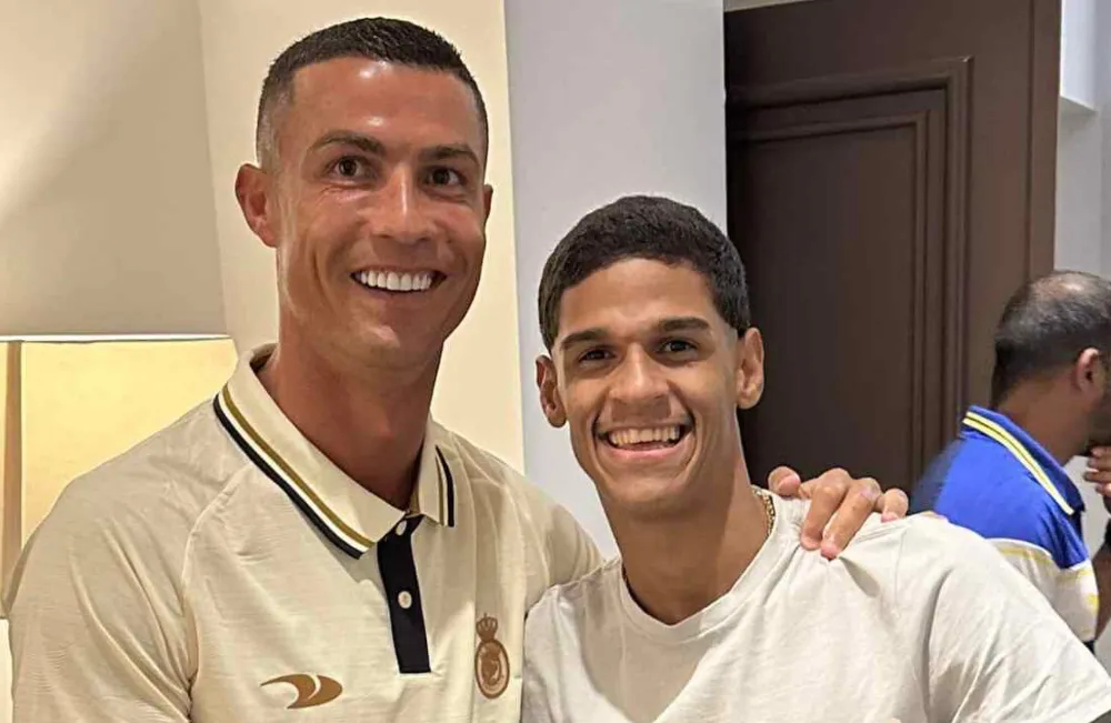 Luva de Pedreiro com seu ídolo CR7