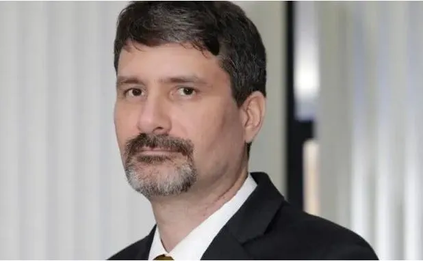 Marcus Verhine é economista e candidato a presidência do Esporte Clube Bahia