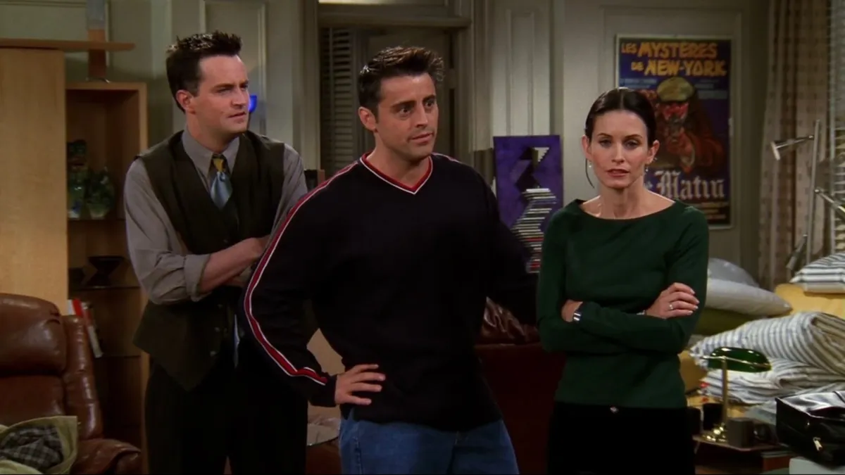 Perry, LeBlanc e Cox em cena durante 'Friends'