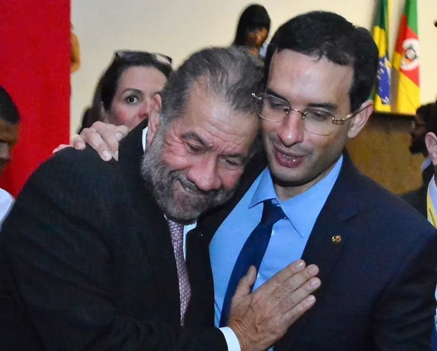 Ministro da Previdência Social, Carlos Lupi, e o deputado federal Leo Prates