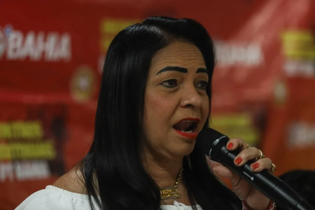 Prefeita de Lauro de Freitas, Moema Gramacho abrindo o encontro territorial do PT em Salvador