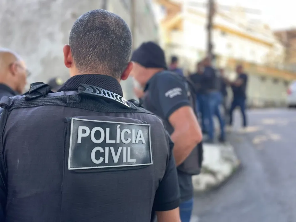 Conforme a Polícia Civil, uma medida protetiva foi solicitada para a vítima e o suspeito é procurado