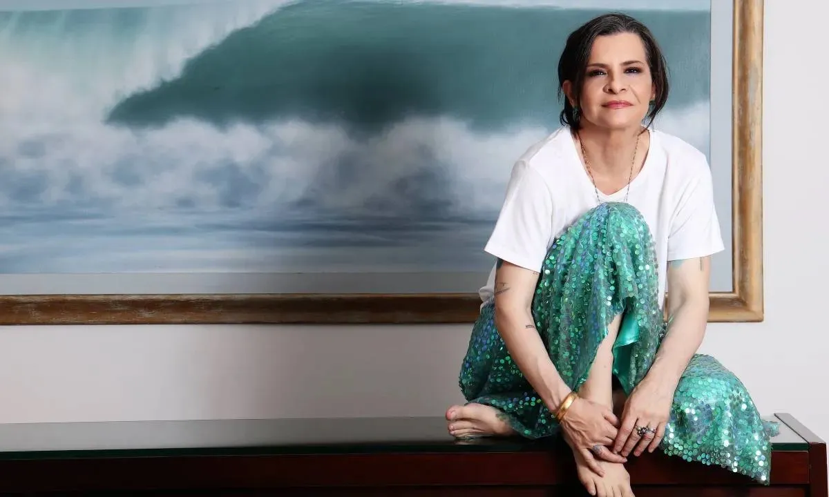 Cantora comemora 40 anos de carreira