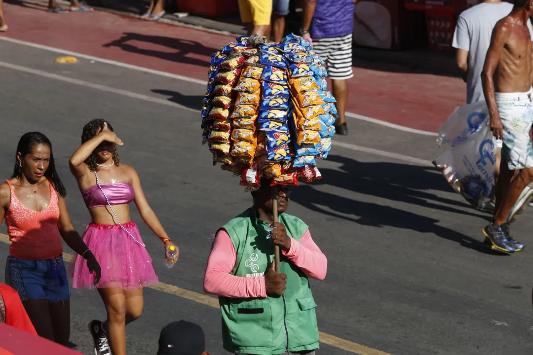 Ambulante trabalhando no Carnaval 2023