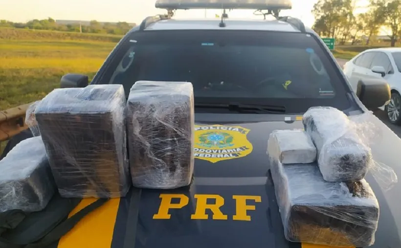 O veículo seguia de São Paulo para o interior do Ceará com a droga