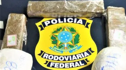 Maconha, cocaína, crack e haxixe estavam dentro de uma mala preta