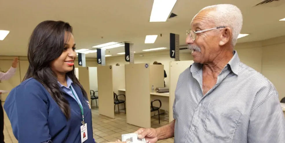 Prova de vida de aposentados e pensionistas do estado segue na Bahia