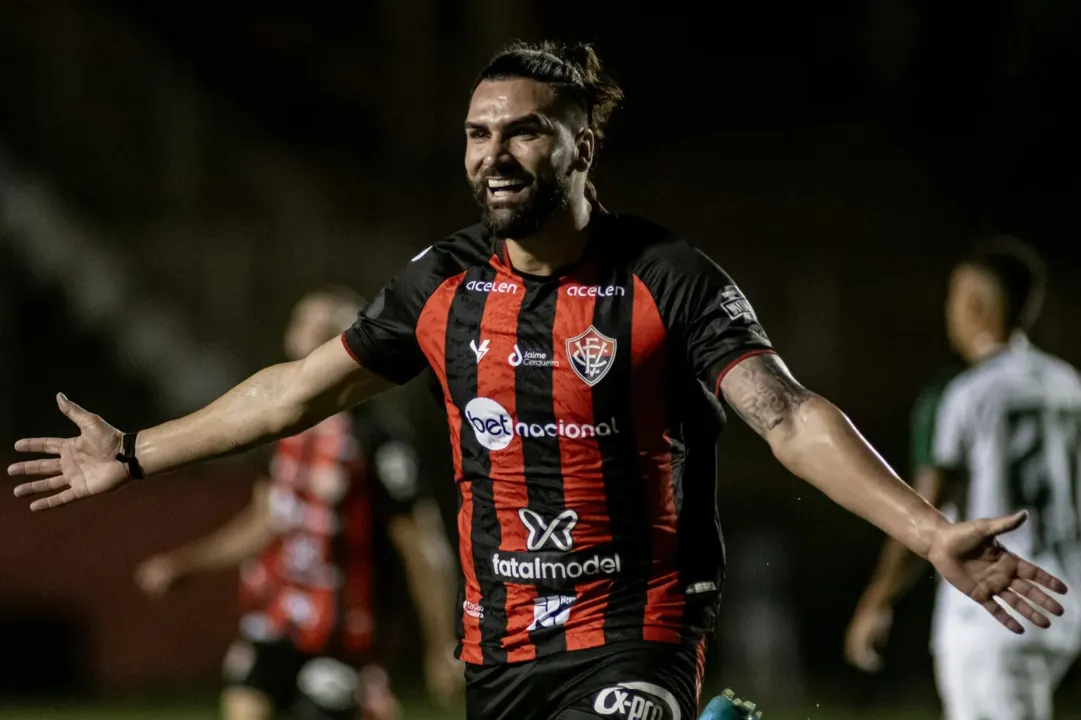 Léo Gamalho marcou 11 gols com a camisa do Leão