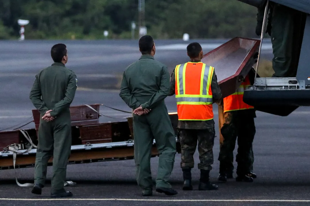 Aeronáutica e a polícia vão investigar o acidente, segundo o governo local